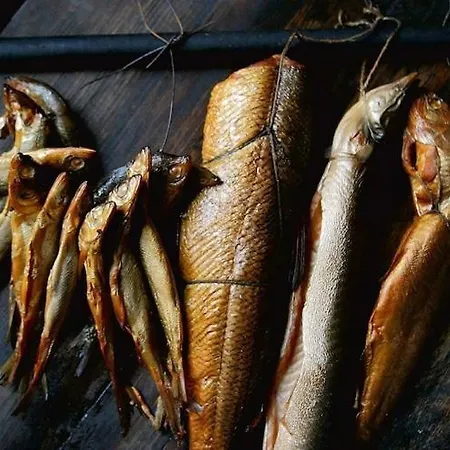 Right On The Beach, Поберово