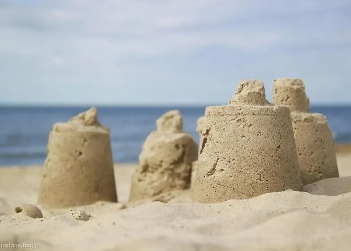 Апартаменты Right On The Beach,