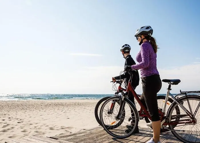 Right On The Beach, Поберово